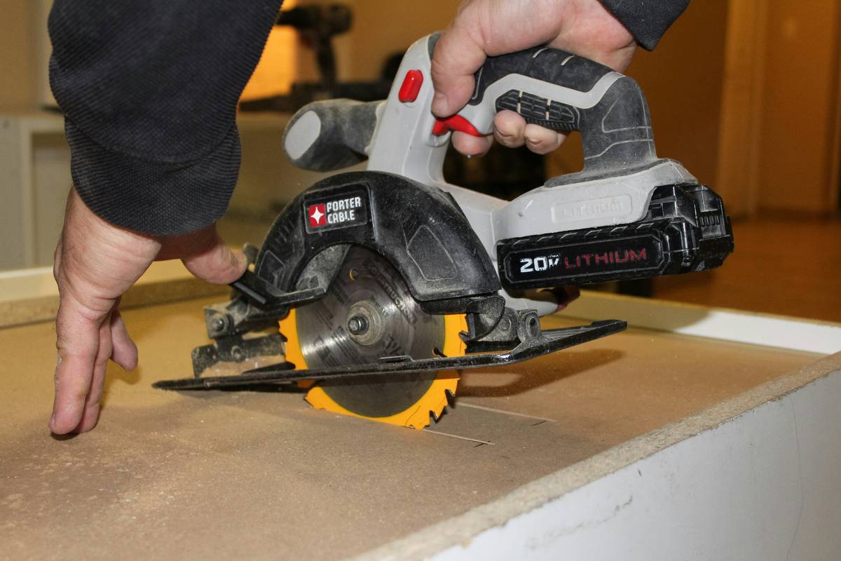 Close-up of home depot saw blades showing tooth geometry and carbide tips
